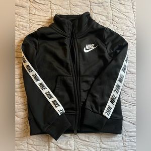 NIKE FULL ZIP ATHLETIC JACKET BOYS